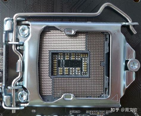 插槽 LGA 1155 的 CPU 列表 .
